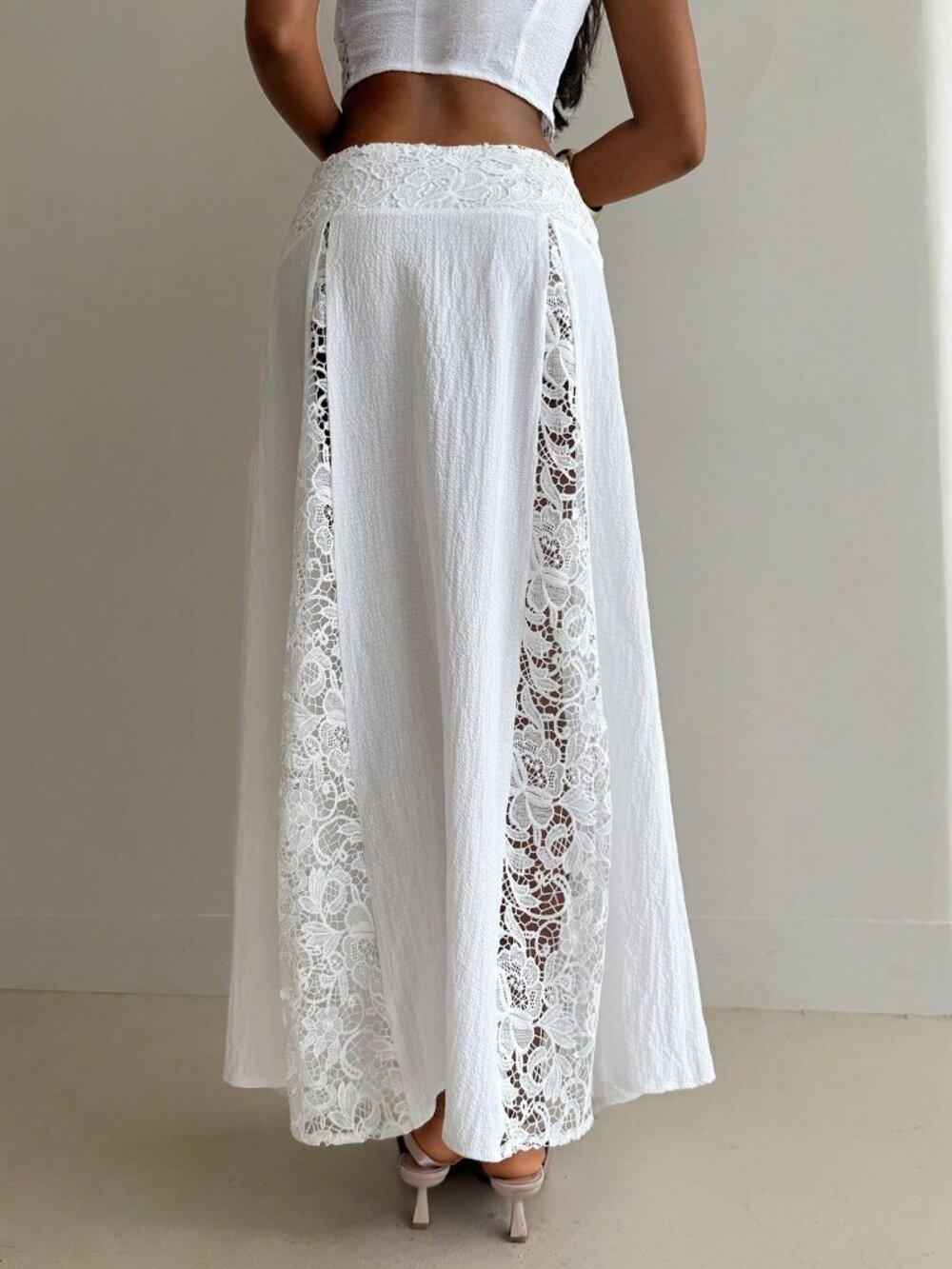 Elegant White Women's Low Waist Lace detailed maxi Skirt - Picture 3 of 9